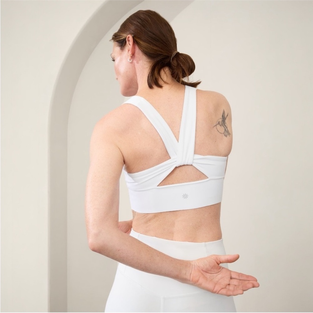 Athleta Warrior Twist Longline Bra D-DD
